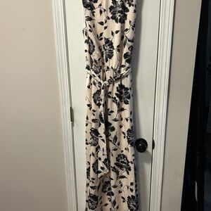 Flora Bea Lynn dress Maxi with Belt. Black ivory floral, full zip NWT